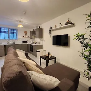 Flat 5 - 10 Min To Centre By Promise Cardiff